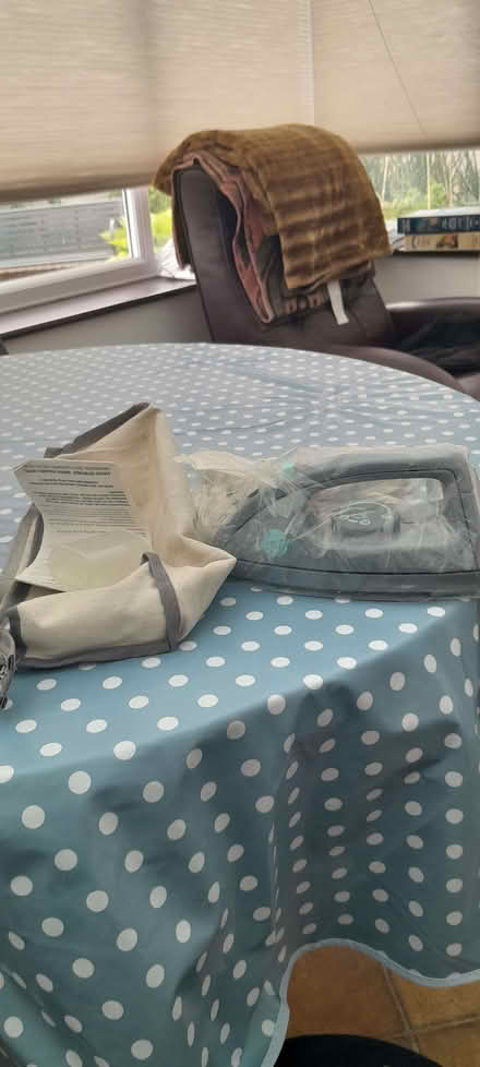 Photo of free Travel iron, travel hairdryer and travel kettle (Whitegrove RG42) #3