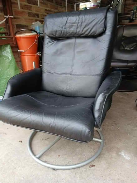 Photo of free Black swivel and reclining chair (Rowlands Gill NE39) #1