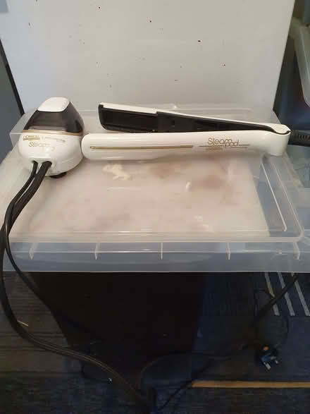 Photo of free Hair straightener (Penysarn LL69) #1