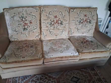 Photo of free 3 seater sofa (Ashford TW15) #3