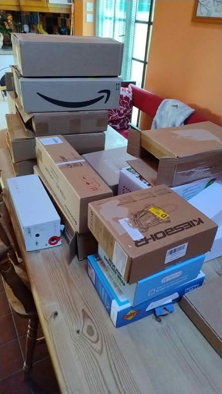 Photo of free Small/medium boxes (Barcombe Mills) #1
