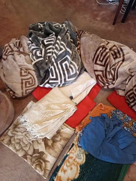 Photo of free Used Home Blankets and Throws (Shirley CR0) #2