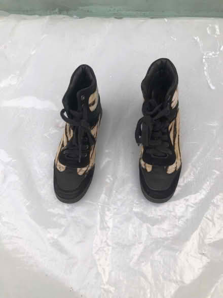 Photo of free Lady shoes (used) (Herne Hill SE24) #3