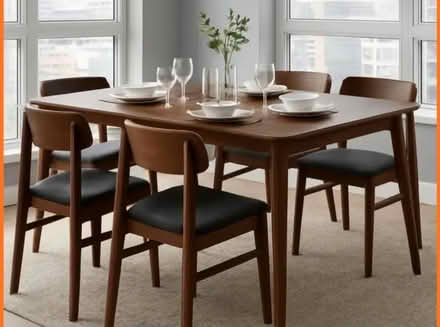 Photo of Dining table with chairs (Cecile park N8) #1