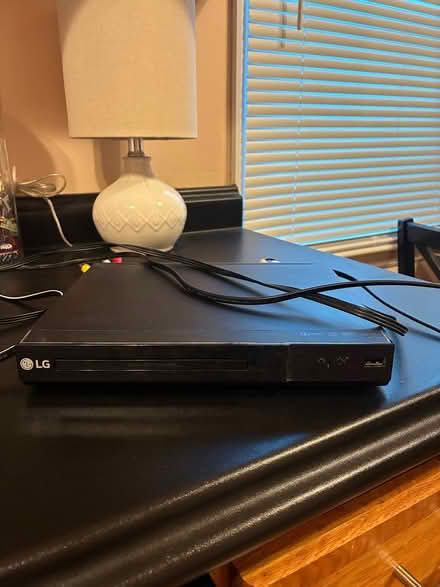 Photo of free Dvd player (Saugerties) #1