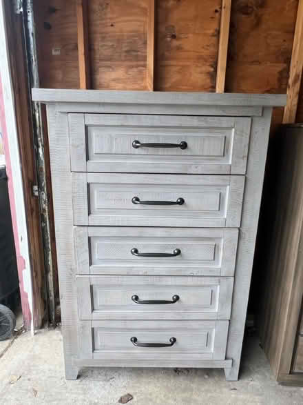Photo of free Dresser (Belmont and Central Park) #1