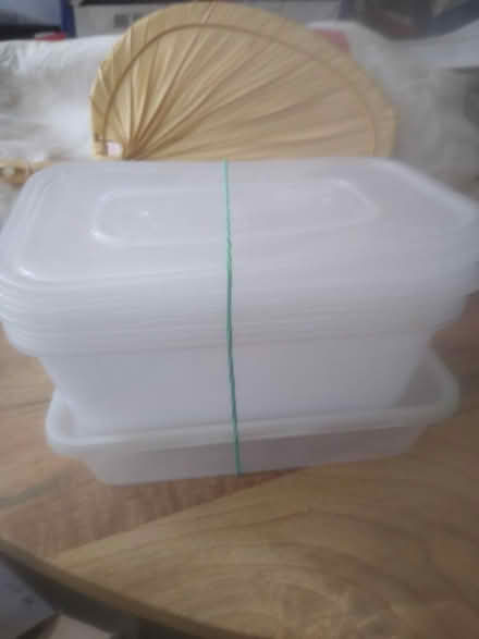 Photo of free 6 clean take away containers (South Norwood SE25) #1