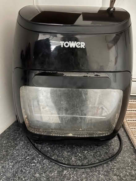 Photo of free Air fryer (Chester CH2) #1