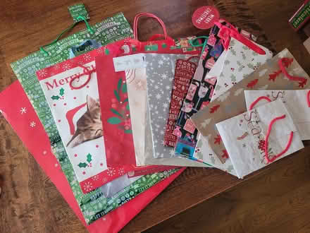 Photo of free Selection of Xmas gift bags (SO18) #1