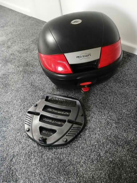 Photo of free Motorcycle top box and plate (Felling gateshead) #1