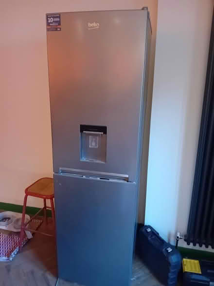 Photo of free 2 yr old fridge freezer (Cr0) (Waddon CR0) #1