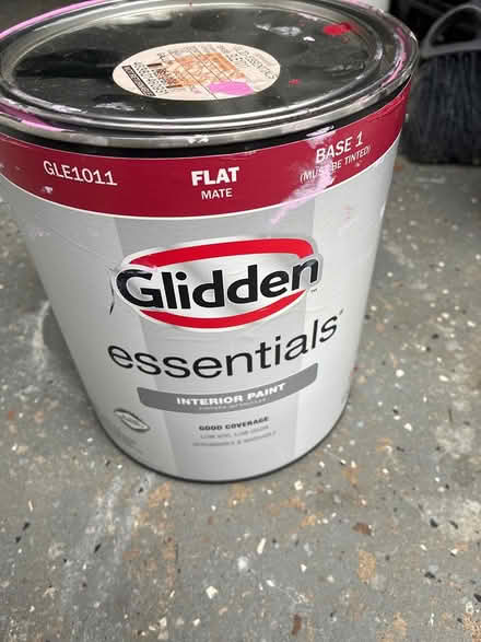 Photo of free Flat interior paint (Media Pa) #1