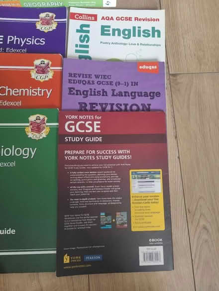 Photo of free GCSE Books (Woodcote SM6) #3