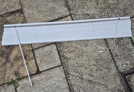 Photo of free White Faux Wood Venetian Blind (St Albans AL1, Fleetville) #1