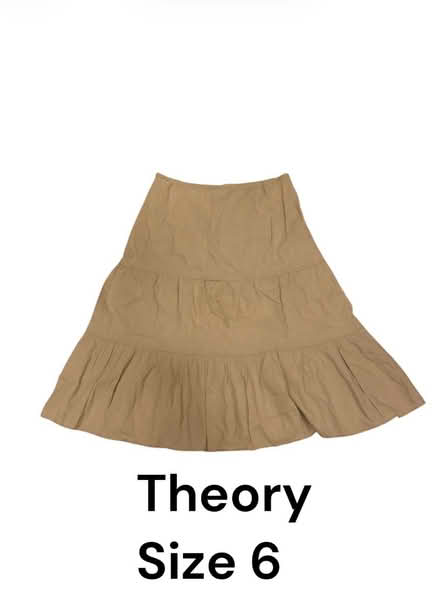 Photo of free Theory Woman’s Skirt (Brooklyn Storage) #1