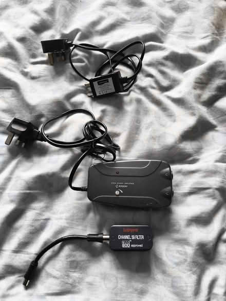 Photo of free Signal boosters&power supplies (CV3) #1