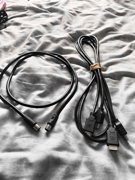 Photo of free 1 coaxial&2 hdmi cables (CV3) #1