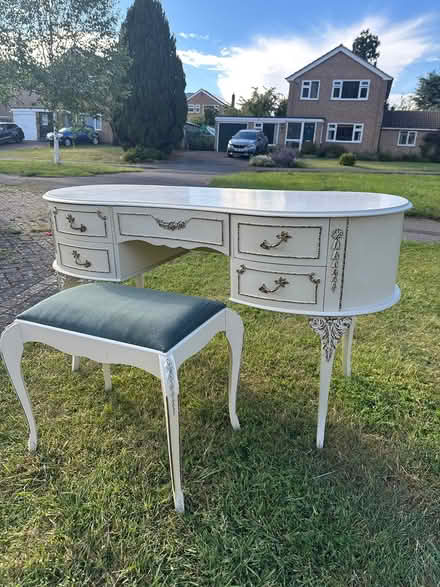 Photo of free Dressing Table chest of drawers (Empingham Le15) #3