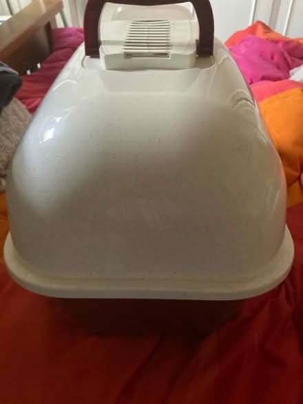 Photo of free Covered cat litter tray (Corstorphine EH12) #2