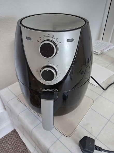 Photo of free Air fryer daewoo (Bengeo SG14) #1