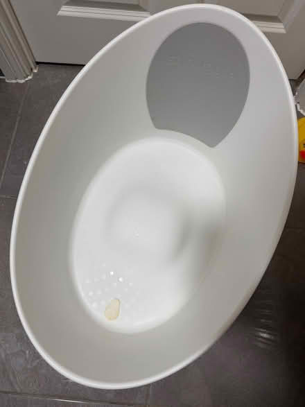 Photo of free baby bath tub (Townsend AL3) #1