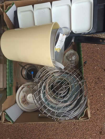 Photo of free Job lot car boot pots pans etc (Harlaxton NG32) #2
