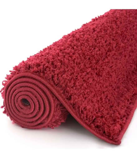 Photo of free Dark red/burgundy rug 200x240cm (Glenrothes KY7) #1