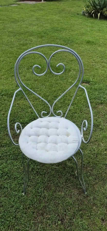 Photo of free Metal chair with pad (Hooks Cross SG14) #1