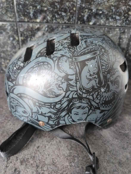 Photo of free Bell skateboard helmet (Barton-in-Fabis CP NG11) #1