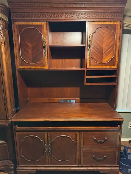Photo of free Beautiful antique wood desk (33317) #1
