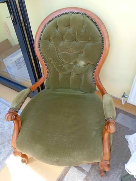 Photo of free 2 easy chairs (Isleworth TW7) #1