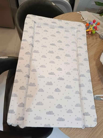 Photo of free changing mat (N226EX) #2
