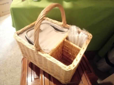 Photo of free Picnic basket (Horsham, near Bennetts Field) #1