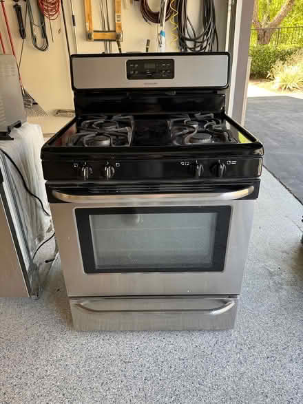 Photo of free Frigidair Gas Range (Trabuco Canyon) #1