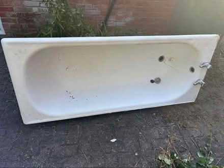 Photo of free Cast Iron 1930's bath (Winchester SO22) #1