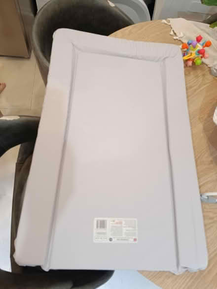 Photo of free changing mat (N226EX) #1
