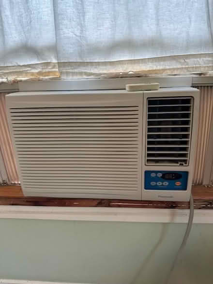 Photo of free Window AC (NE Portland) #1