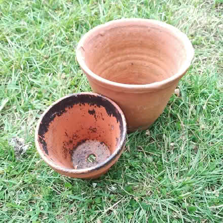 Photo of free 2 small clay plant pots (Tonwell SG12) #1