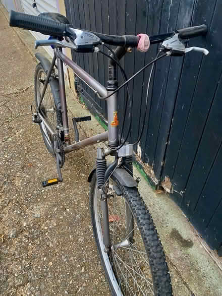 Photo of free Raleigh men’s bike (SW18) #2