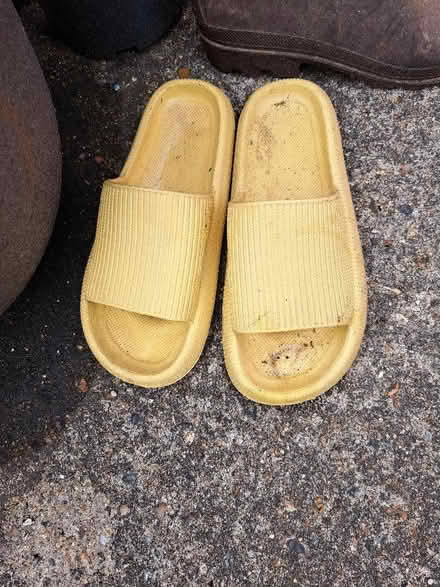 Photo of free Yellow sliders size 40-41 (High Town LU2) #1