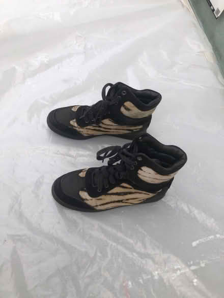 Photo of free Lady shoes (used) (Herne Hill SE24) #2