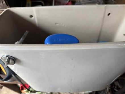 Photo of Toilet Cistern (Larbert FK5) #1