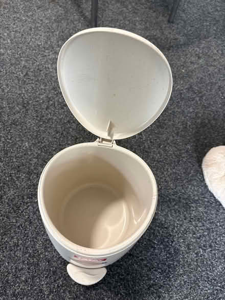Photo of free Bin (Leeds LS2) #2