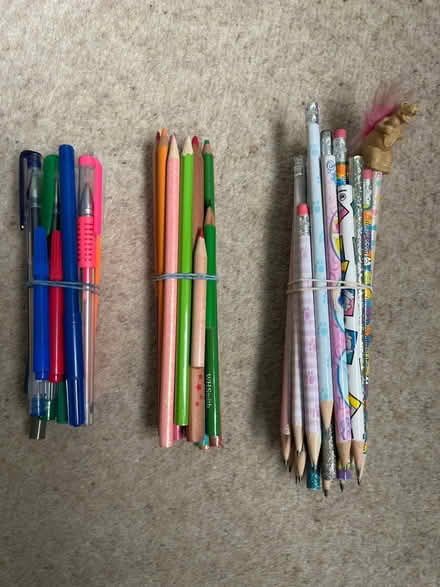 Photo of free Felt pens, crayons & pencils (Hertford Heath SG13) #1