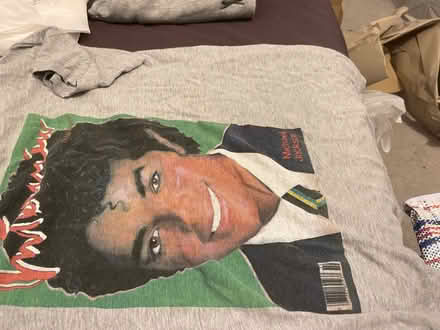 Photo of free T shirt with print (Wandsworth SW18) #1