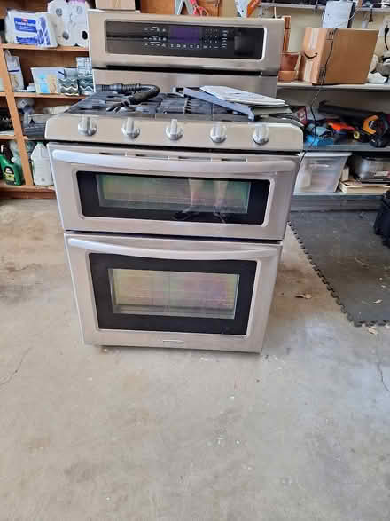 Photo of free Gas double oven range (Columbia River High School) #1