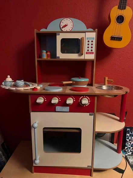 Photo of free toy kitchen (Fairfield LA1) #1