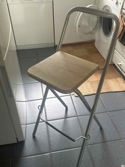 Photo of free Stool (Sloane Square SW1W) #1