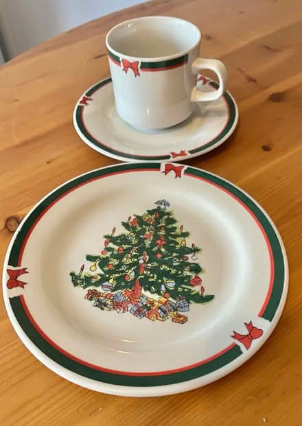 Photo of free Christmas china set (Littlehampton, BN17) #1