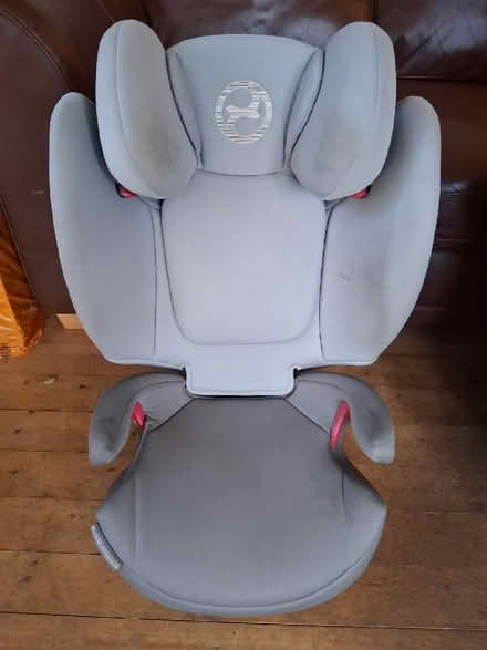 Photo of free 2 cybex car seats, good condition, smoke free home (Thame OX9) #2